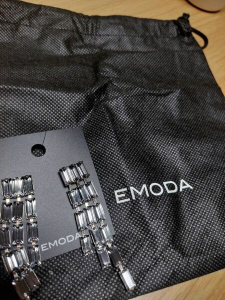 大人気☆EMODA☆お洒落☆ピアス☆BLACK