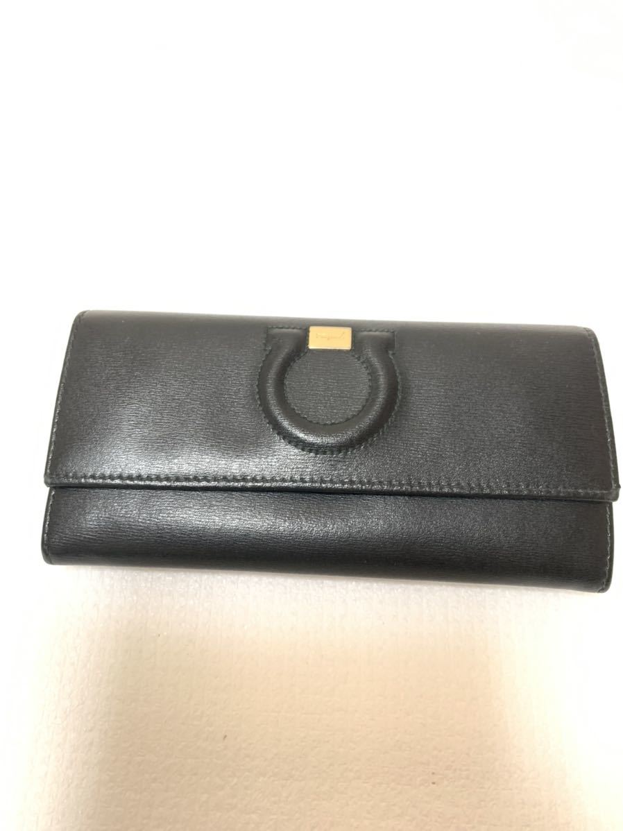 ヤフオク! -「フェラガモ 財布」の落札相場・落札価格