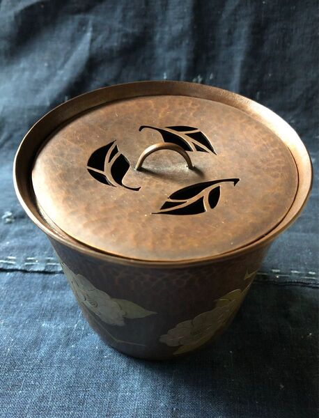 田公堂 鎚起銅器 建水 茶こぼし 茶花 金工美術工芸 田公哲夫作 未使用美品 共箱付き 伝統工芸品 手作り 新潟県燕市 約340g