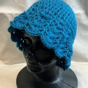 【値下げ！】ブルー系柔らかめのつば〜手編み帽子【No.56】M〜ＸＬサイズ　お母さんの作った手編み帽子〜