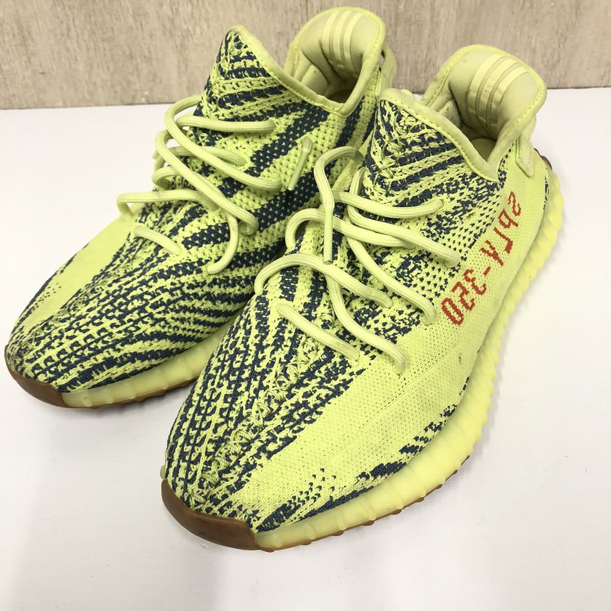 ヤフオク! -「yeezy boost 350 v2 イエロー」の落札相場・落札価格