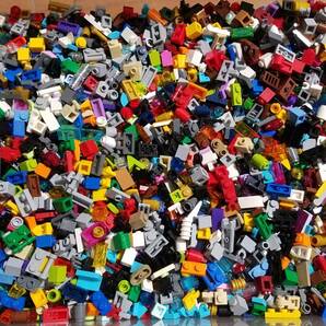 レゴ パーツ バラ 1×1 1×2 など 細かなパーツ 大量 500g以上 クリップ コーン タイル プレート グリッド 等 大量出品 同梱可能 正規品の画像1