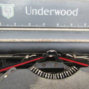 古い機械式タイプライター アメリカ製のUNDERWOOD NOISELESSです。 友人が、数十年前に、使用し・保管してきたものです。の画像3