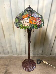 Art hand Auction ★☆Operation confirmed Antique stained glass lamp Interior/lighting fixture Nightstand Size: Umbrella diameter 400 x total height 1200mm, Handcraft, Handicrafts, Glass Crafts, Stained glass