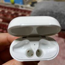 即決　22番@中古　Apple AirPods 第二世代　充電ケース のみ　エアーポッズ_画像8