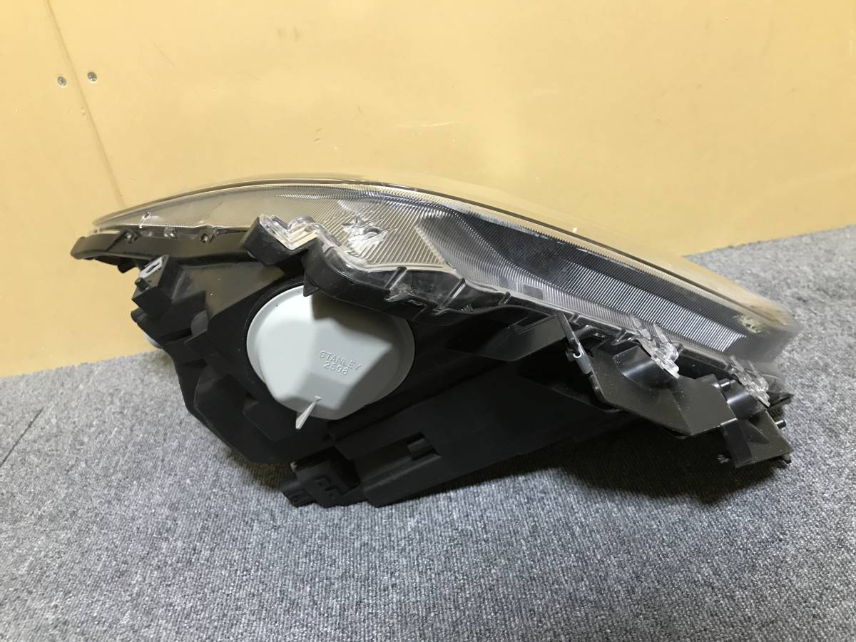 エクルベージュ ZC53S スイフトスポーツ 右LEDヘッドライト