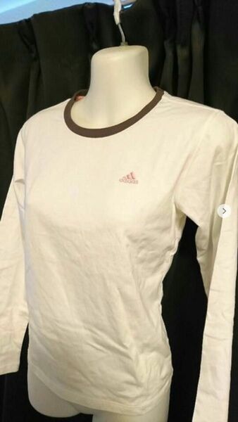 新品 adidasロングTシャツ