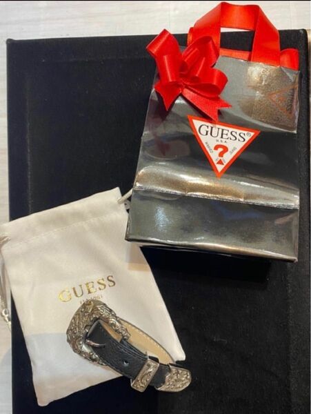 GUESS ベルトバングル ブレスレット