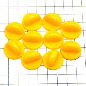 ピンバッジの留め具◆ゴム製キャッチ黄色10個で１セット止具ピンズ用ピンバッチ