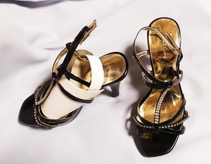 L'Amitie Design Sandal Size Size Size.