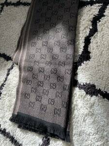 GUCCI| muffler новый товар не использовался 