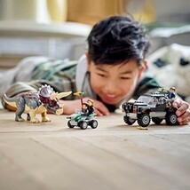 レゴ(LEGO) ジュラシック・ワールド トリケラトプスのトラック襲撃 76950 新品 おもちゃ ブロック プレゼント 恐竜 未使用品_画像5