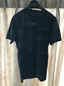 アンダーアーマー　インナーシャツ　Lサイズ　LG ブラック柄　半袖インナー　 半袖シャツ　ランニング　野球　ゴルフ