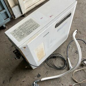 東陶機器（株）TOTO 瞬間湯沸器 給湯器 屋外 都市ガス用 中古品の画像2