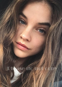 ヴィクトリアズ・シークレット　Barbara Palvin バルバラ・パルヴィン モノクロ アート フォト　3枚付き