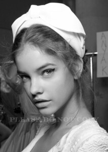 ヴィクトリアズ・シークレット　Barbara Palvin バルバラ・パルヴィン モノクロアート フォト　3枚付き