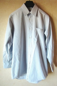 美品 LANVIN CLASSIQUE ランバン 長袖シャツ カラー：グレー(紺の縦線） 38/78 綿100％ 日本製 左胸ポケット有り1つ