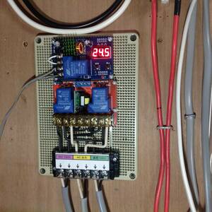  C 自作 インバーター出力電源（100V）⇔ 商用電源（100V） 自動切替機20A/2000W電圧設定可(12V、24V、48Vまで自由に自動切替 ）