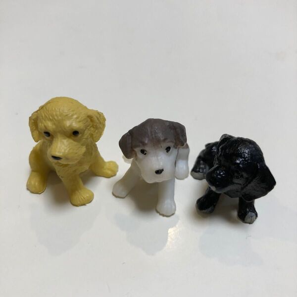 犬置き物 3匹ミニチュア
