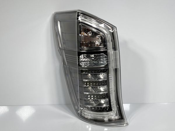 即出荷】 ステップワゴン 『右側』のみ スパーダ テール