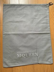 正規 ALEXANDER McQUEEN アレキサンダーマックイーン 付属品 シューズバッグ 保存袋 灰 サイズ 縦 45cm 横 35cm