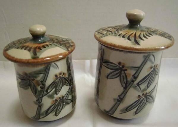 味わいある 湯呑み茶碗 蓋付 夫婦 竹柄 2客 茶器 陶器 工芸品 レトロ