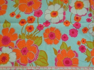 USA　アレキサンダー ヘンリー レトロフラワー 昭和　 retro floral 水色33cm