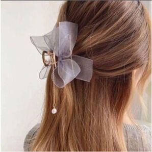 新品 ブルーグレー パールチェーン リボン ヘアアクセサリー 髪留め ゴールド