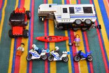 レゴ　LEGO　シティ バス停留所 60154 　ワイルドライフ　ピザショップトラック 　バンク　護送車　ポリス　車　ミニフィグ　まとめて_画像3