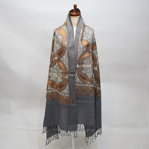 ショール 総刺繍 ウール100％ 着物やドレスに合わせて 新品（株）安田屋 NO38455
