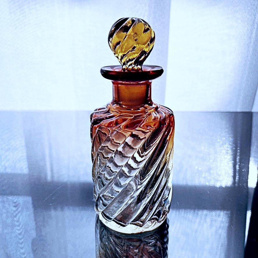 ヤフオク! -baccarat 香水瓶(バカラ)の中古品・新品・未使用品一覧