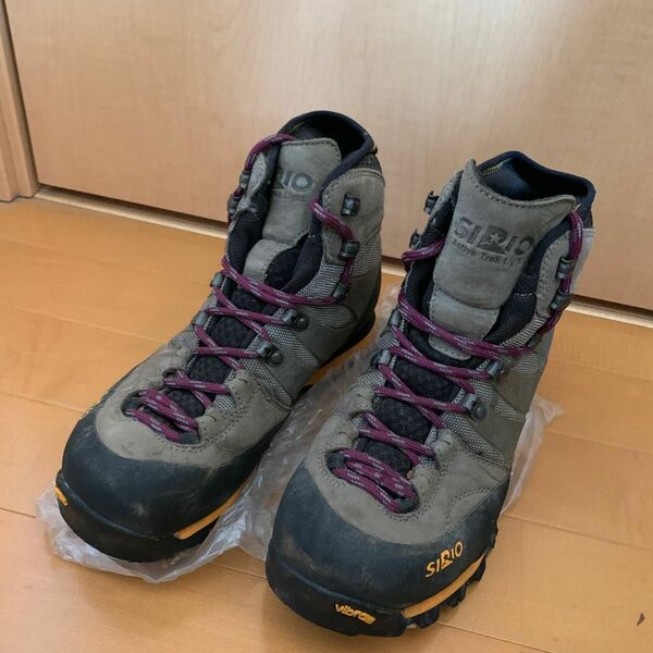 GORE-TEX 登山靴 トレッキングシューズ SIRIO