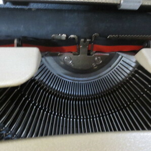 （TS)レトロ olivetti   LETTERA 35  タイプライター ジャンクの画像7