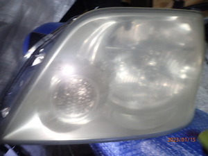 点灯OK ノア AZR60G 前期 HID ヘッドライト ランプ 左 KOITO 28-151