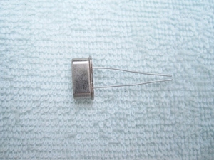 クリスタル 水晶発振子 24.5ＭＨｚ １個 未使用品