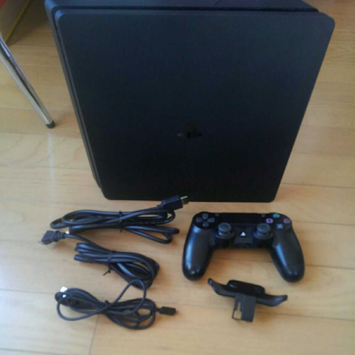 PlayStation4 ジェット・ブラック 1TB CUH-2200BB01｜PayPayフリマ