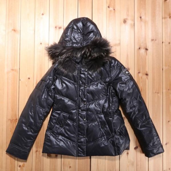 バーバリーブルーレーベル ダウンの値段と価格推移は?|195件の売買 ...