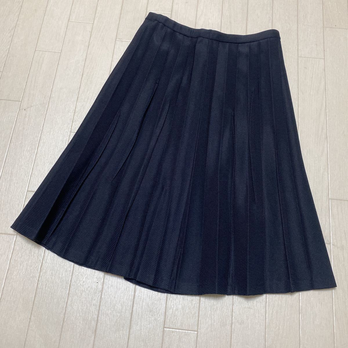 在庫処分】 SUSURI SUSURI ススリ トラピーズスカート NAVY ススリ