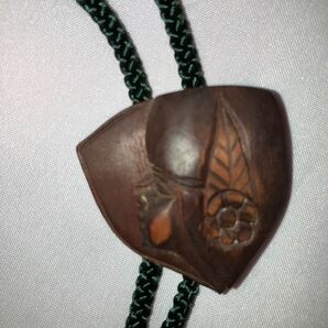 ループタイ 木彫り 天然木