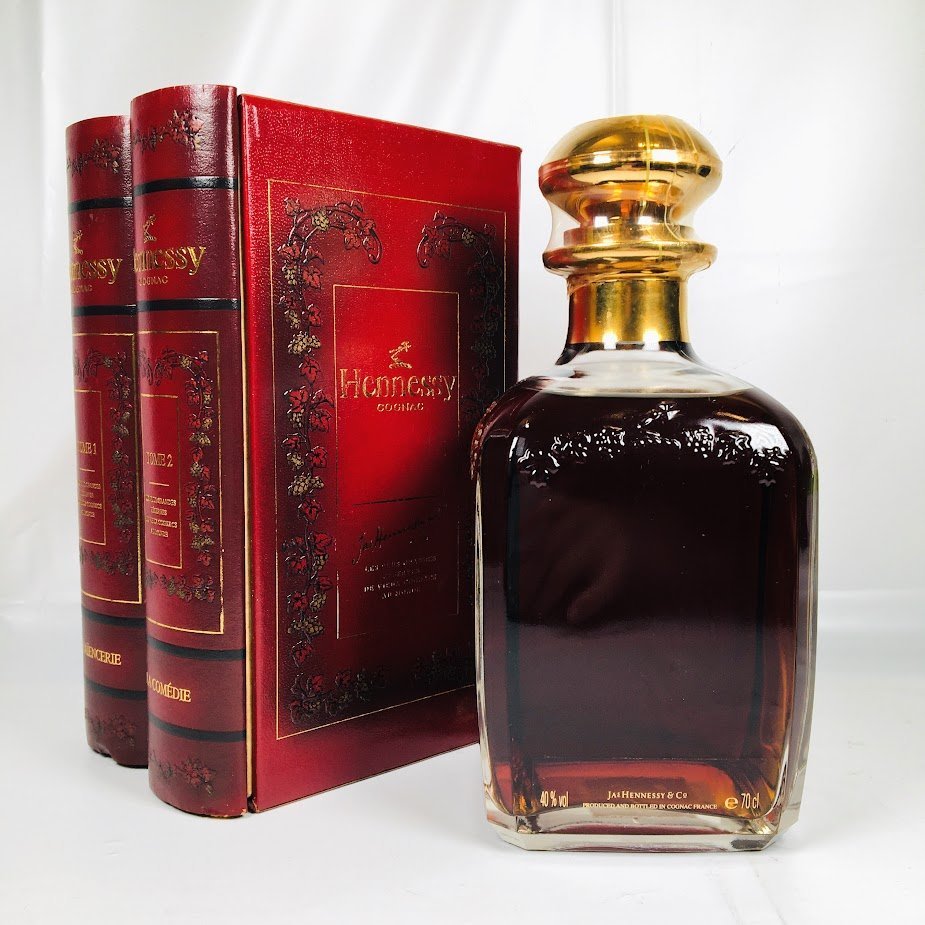 Hennessy COGNAC 赤ブック www.tropicalgrupo.com.br