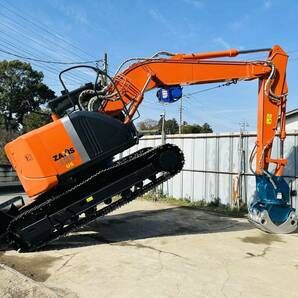 日立 HITACHI ZX135UR-3 重機 ユンボ ウィンチ・ハイスピード・バックカメラ・配管付 イワフジグラップル 美品の画像2