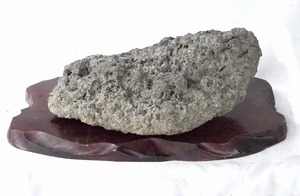 希少　南極の石　3.45㎏　長さ26cm　　大きめの石　台座付