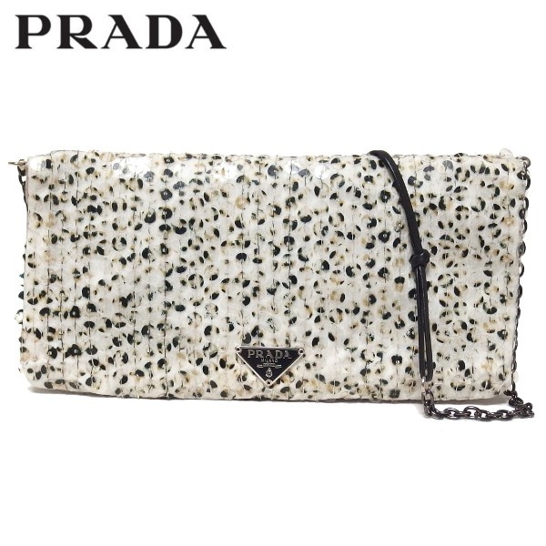 PRADAチェーンミニバッグの値段と価格推移は?|18件の売買情報を集計 ...
