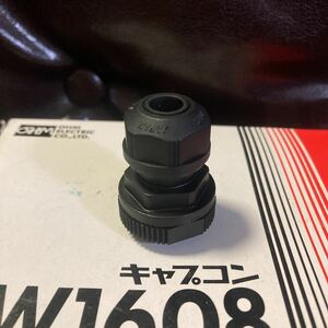 キャプコン OA-W1608 オーム電機 新品 1個 送料120円 防水型 適合電線径6〜8mm 板厚4mm 取付穴径21mm