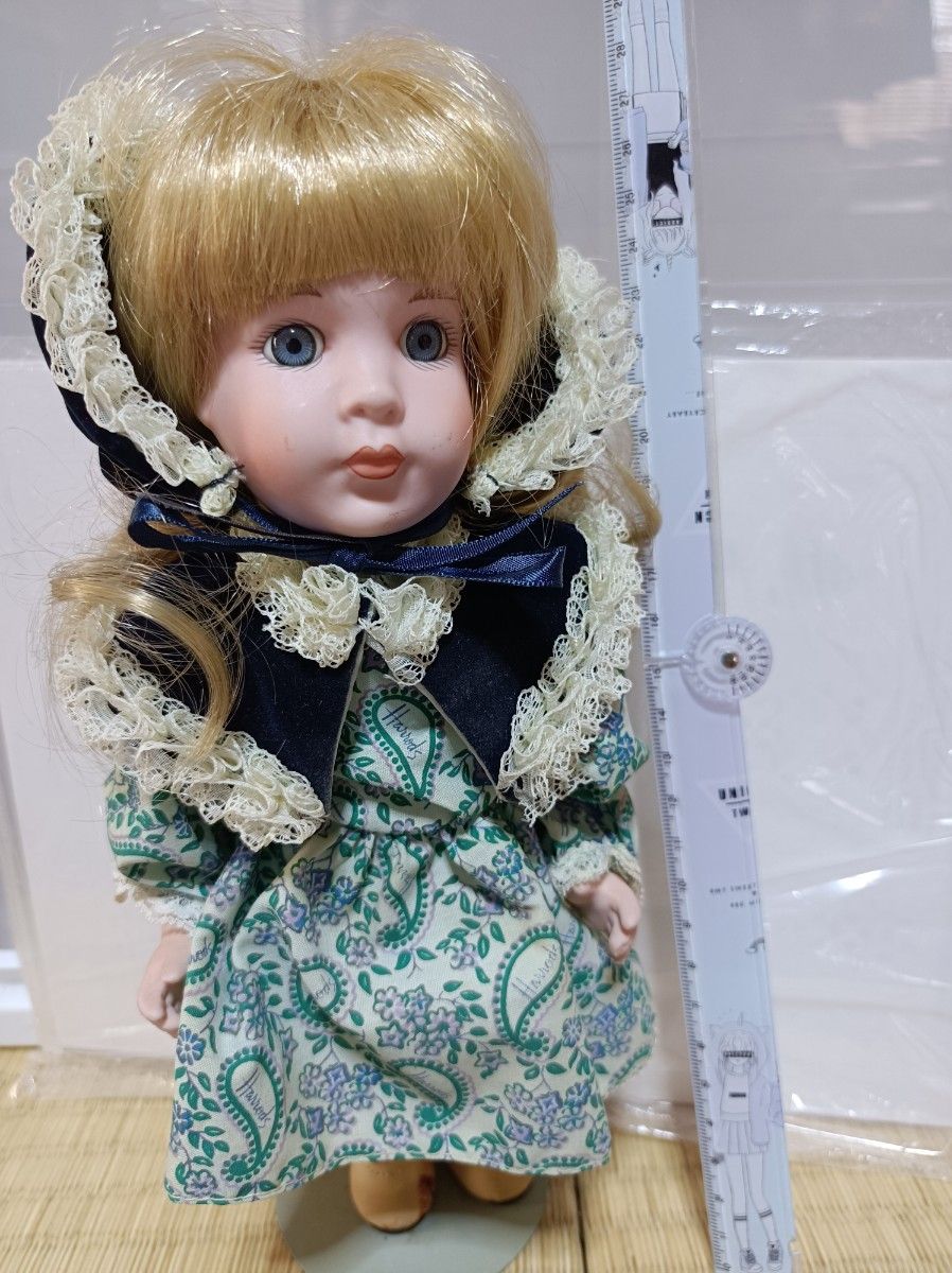 人形 ビスクドール アンティーク ロリータ ドレス お花摘み 青い目
