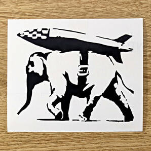 バンクシー #21　象　爆弾　ミリタリー　エレファント　カッティングステッカー　シール　ウォールステッカー　壁紙シール　デカール