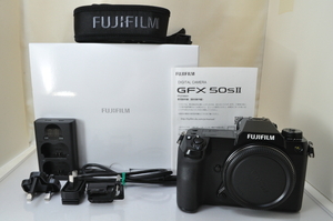 ** новый товар класс FUJIFILM GFX 50S II 51.4MP Mirrorless Camera w/Box!!#5464