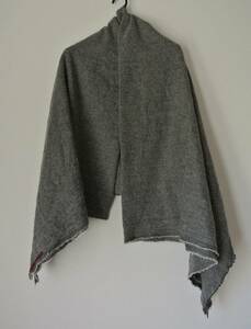  mites e rug rejis cashmere 100% stole Daniela Gregis large size stole Journal Standard LUXE