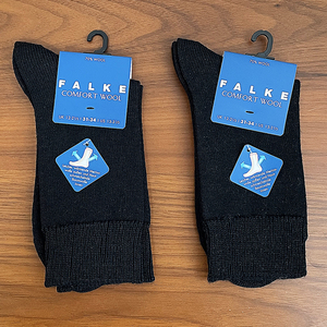 新品 FALKE comfort wool socks 希少 31-34 黒2足セット 20cm～21.5cm 20.5cm 21cm ファルケ ウールソックス 小さいサイズ キッズ ジュニア