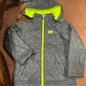 NIKE ナイキ　 ダウン　ブラック　140〜150cm